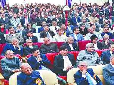 Quit bad habits avoided: Chief Justice
